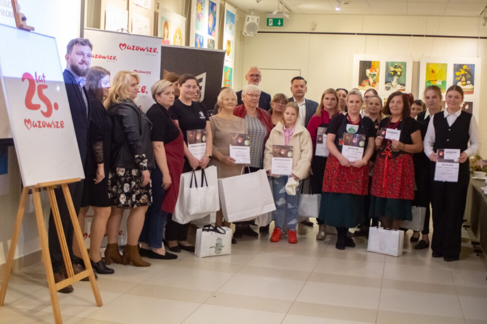 na zdjęciu uczestnicy turnieju smaków