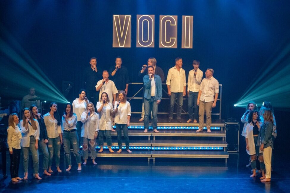 na zdjęciu członkowie zespołu voci cantatu